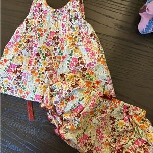 Pink Chicken Floral Set